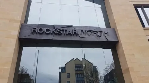 英国法官为何拒绝被解雇的Rockstar员工申请临时救济？英国劳动争议案件法律解析与原因