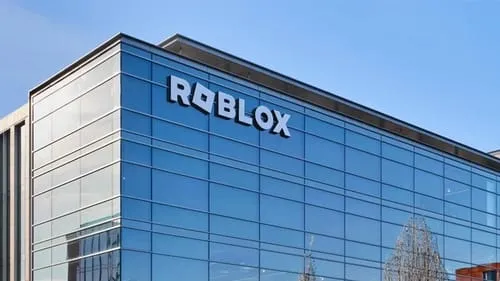 澳大利亚部长质疑 Roblox“PG”分级:家长如何应对儿童网络诱导风险与未成年人在线安全问题